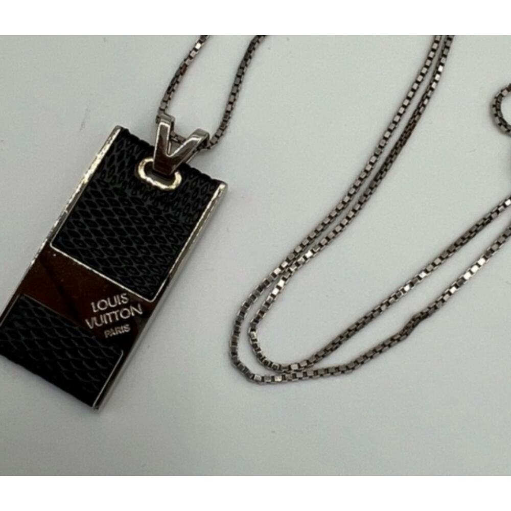 Louis Vuitton Black and Silver Pendant Necklace - Picture 3 of 6